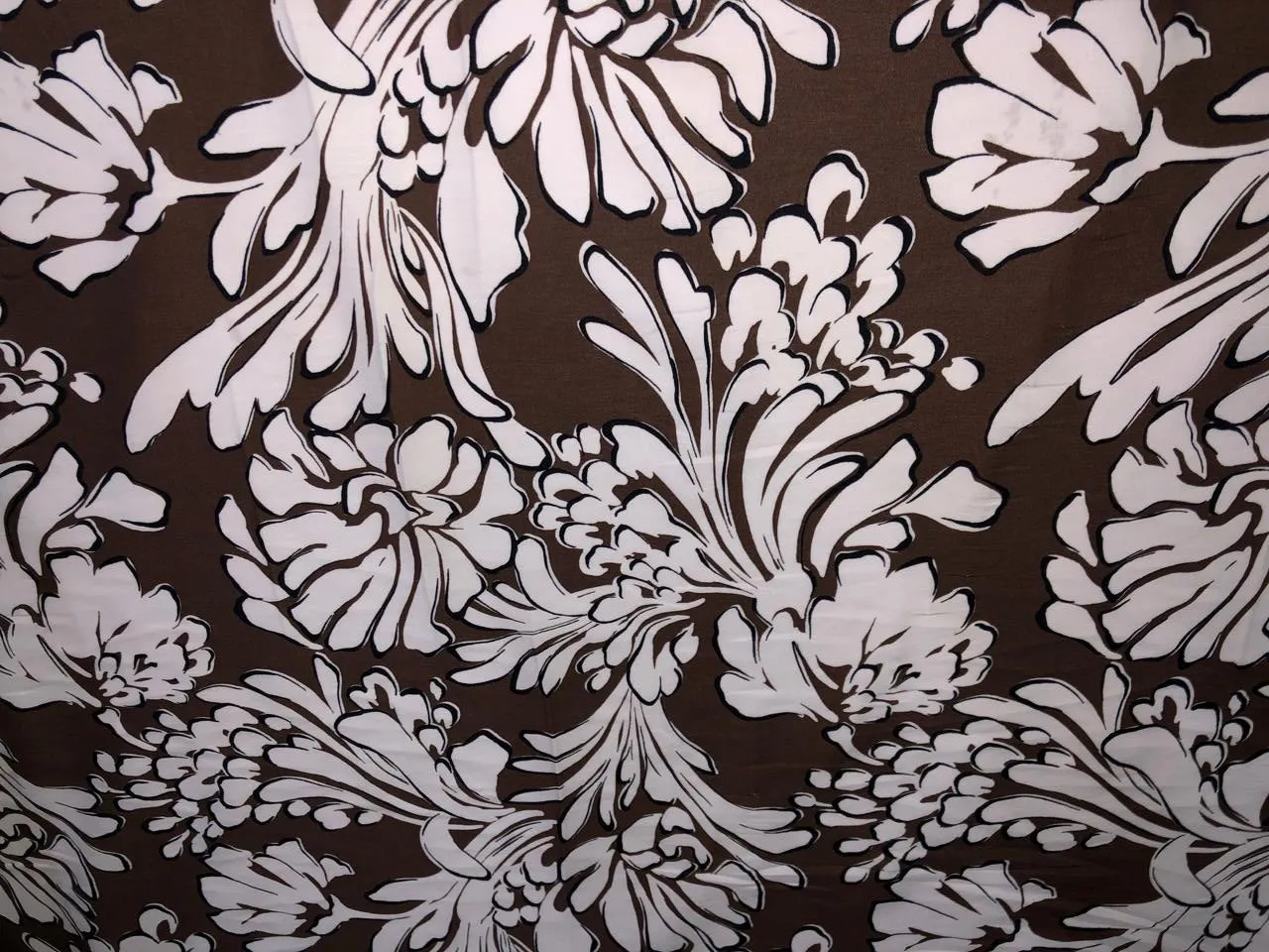 100% Cotton POPLIN BROWN AND WHITE FLORAL PRINT [16616ROLL]