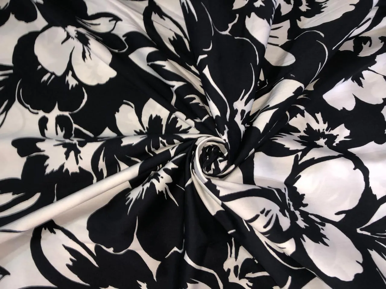 100% Cotton Poplin lycra Floral Print black and white 44" wide [16163]