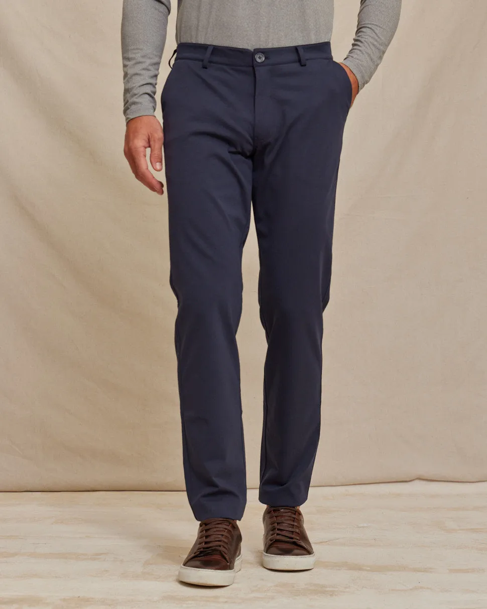 The Voyager - Performance Chino - Navy